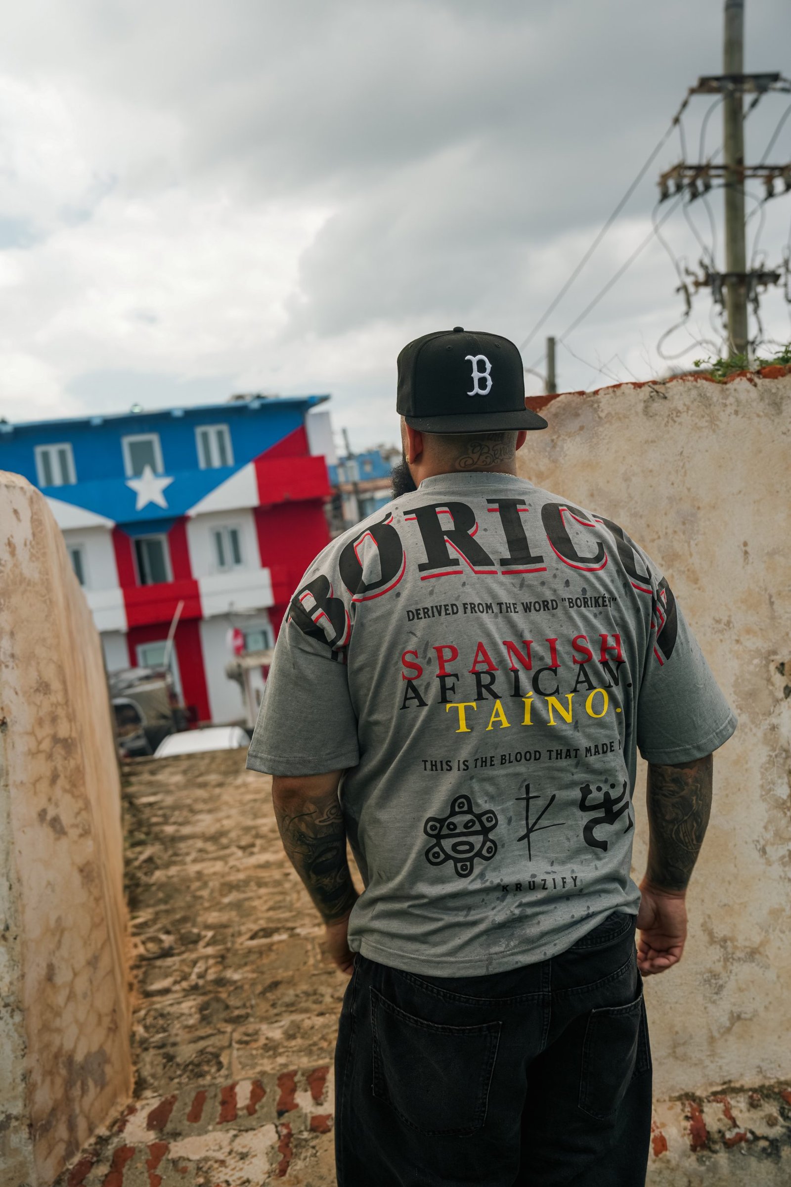 'BORICUA' Tee Concrete Grey